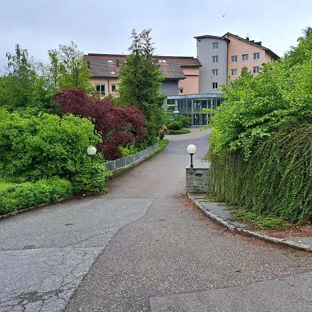 Vinzek By Interhome *